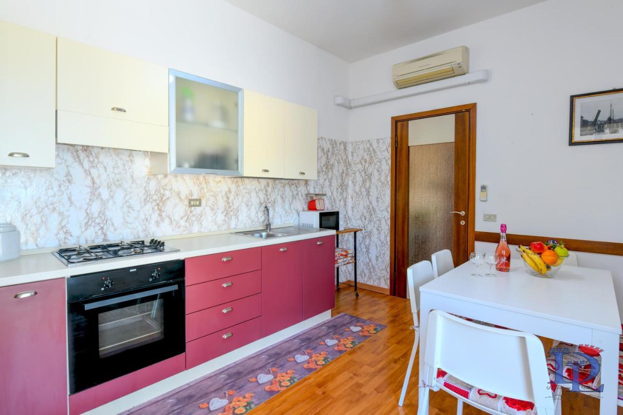 Desenzanoloft Official Partner Marriott Homes & Villas - The Sunflower Front Lake Desenzano del Garda Exterior foto